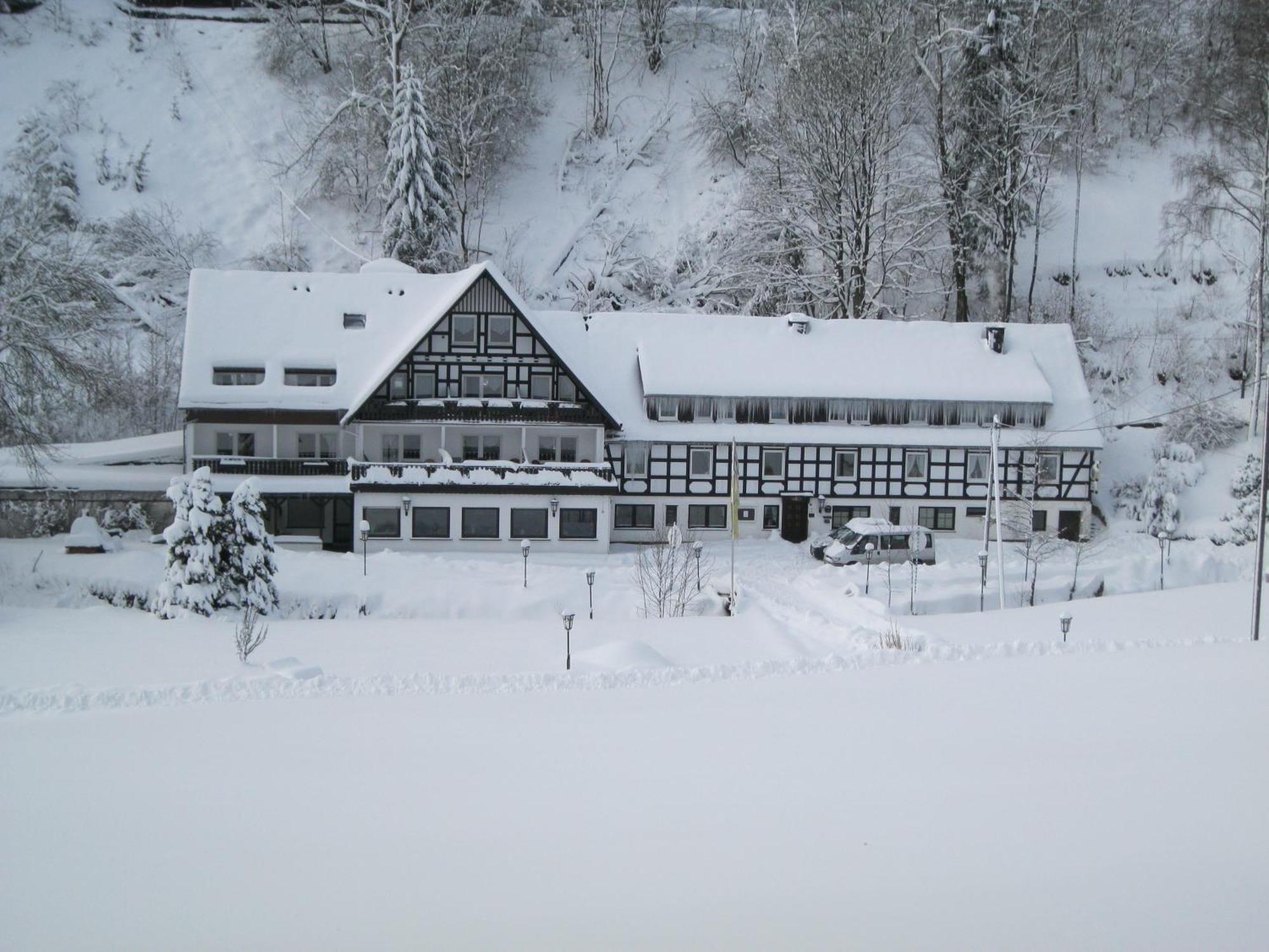 Tommes Gaestehaus Zur Muehle Schmallenberg Exteriör bild