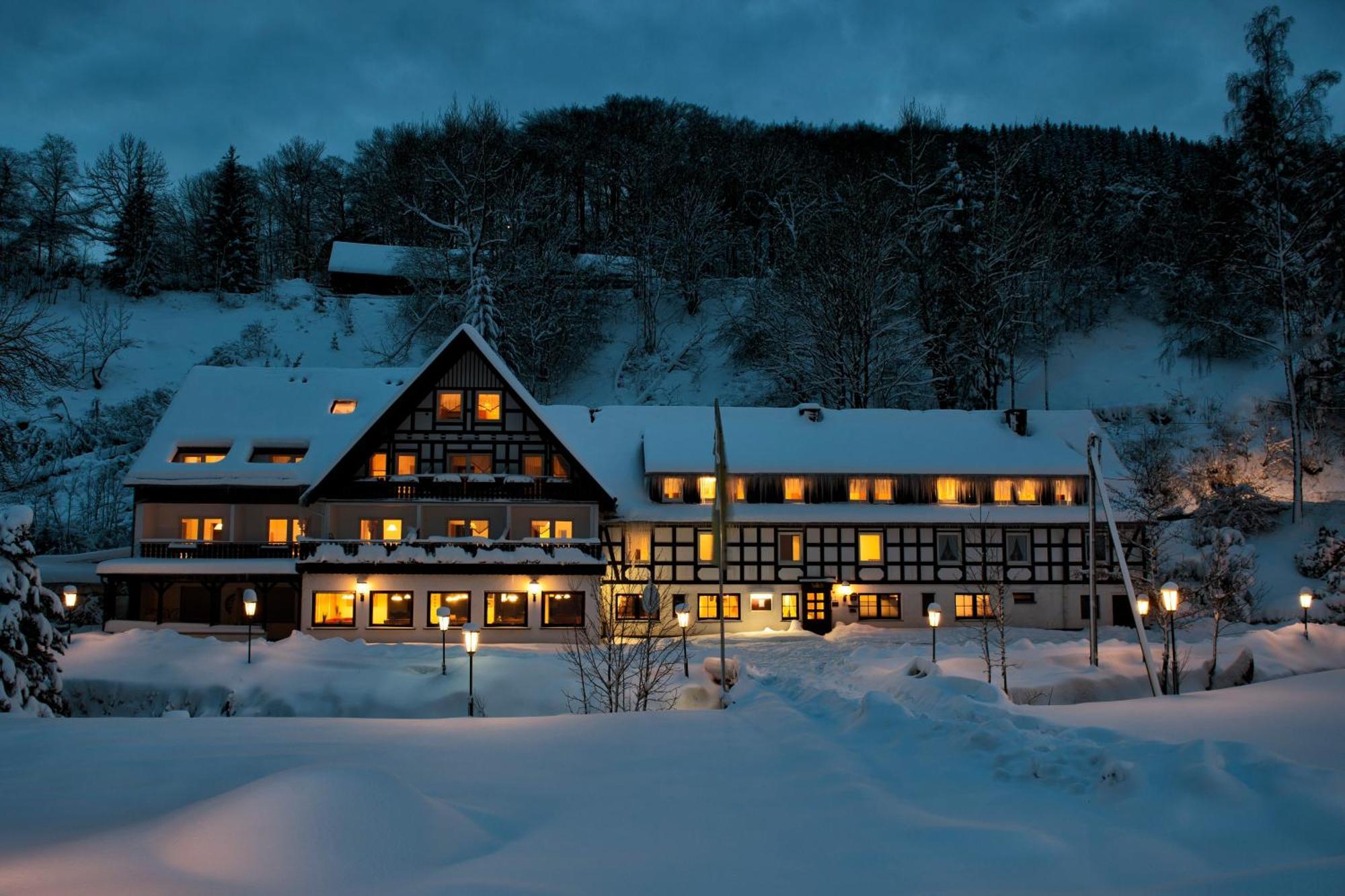 Tommes Gaestehaus Zur Muehle Schmallenberg Exteriör bild